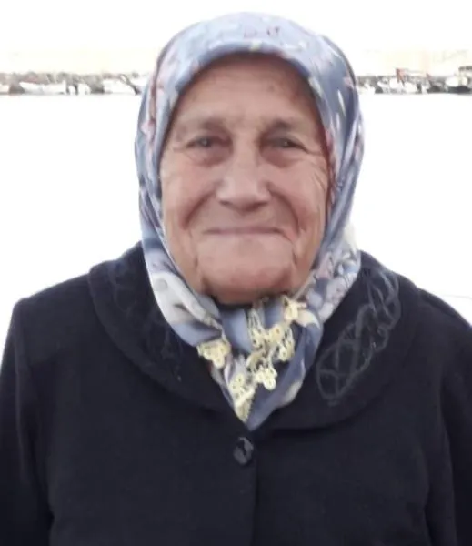 akın4387_n.jpg