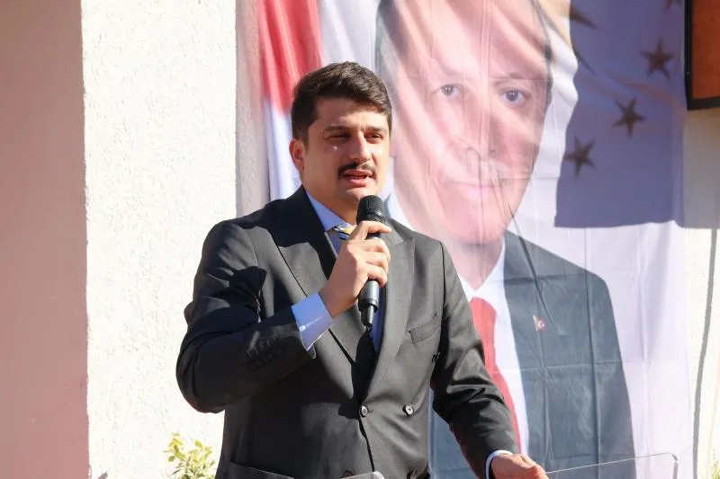 899.jpg
