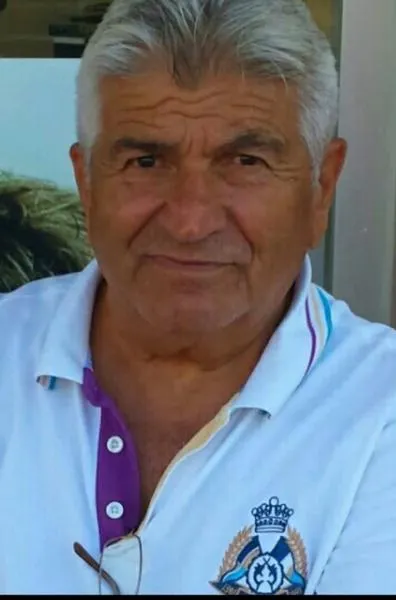 uçar753070401_n.jpg