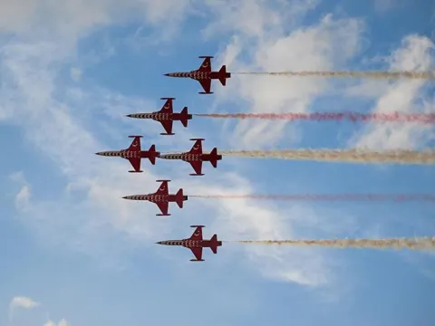 TEKNOFEST Güneydoğu'da son gün heyecanı: Türk Yıldızları yeniden gökyüzünde - fotoğraf 2