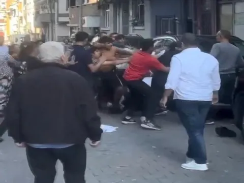 Evli olduğunu öğrenip ayrıldı; kapısına gelince tornavidayla sırtından yaraladı - fotoğraf 4