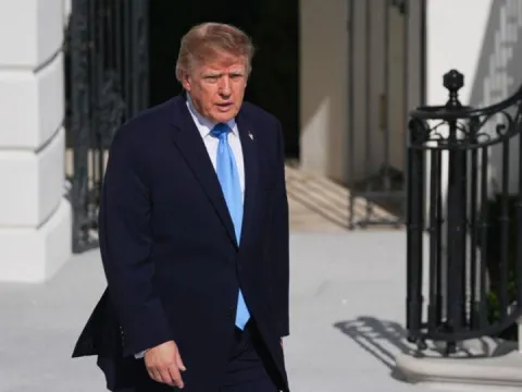 Donald Trump: Milyonlarca varil petrol taşındı - fotoğraf 1