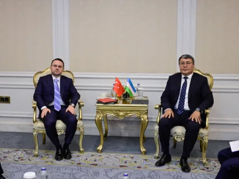 Adalet Bakanı Gürlek, Azerbaycan, Kırgızistan ve Özbekistanlı mevkidaşlarıyla görüştü - fotoğraf 1