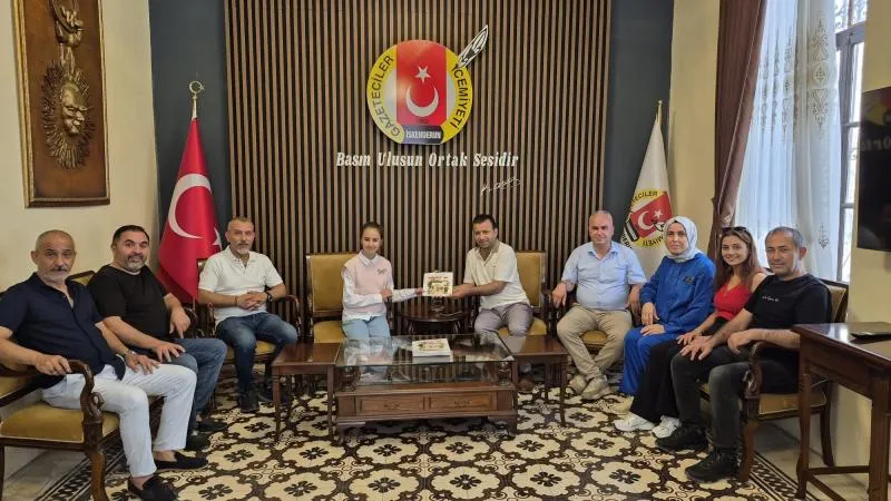 11 Yaşındaki Beren Bilgin'den “Dürüst Ol, Mutlu Ol” Eseri