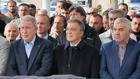 11.Cumhurbaşkanı Abdullah Gül aylar sonra ortaya çıktı