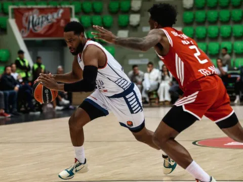 Anadolu Efes, Tel Aviv'e mağlup! - fotoğraf 1