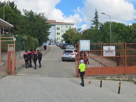Başakşehir'deki okul saldırısında şüpheli ve ailesi tutuklandı - fotoğraf 1