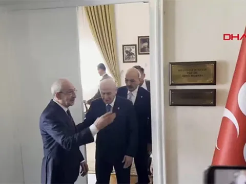 TBMM'de sürpriz görüşme: MHP lideri Bahçeli, CHP lideri Kılıçdaroğlu ile bir araya geldi - fotoğraf 3