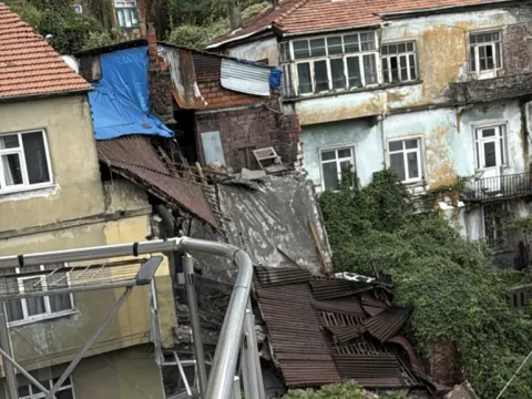 Zonguldak'ta sağanak felaketi: Dün duvarı yıkılan ev bugün tamamen çöktü - fotoğraf 3