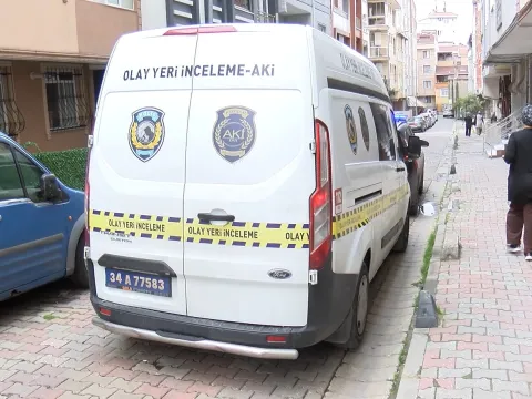 İstanbul'da akılalmaz olay! 16 yaşındaki iki kız sarkıttıkları çarşafla kaçarken 3. kattan düştü - fotoğraf 2