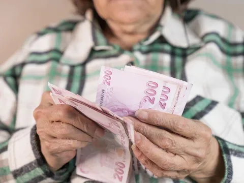 Emekli aylıklarına 3 zam senaryosu - fotoğraf 1