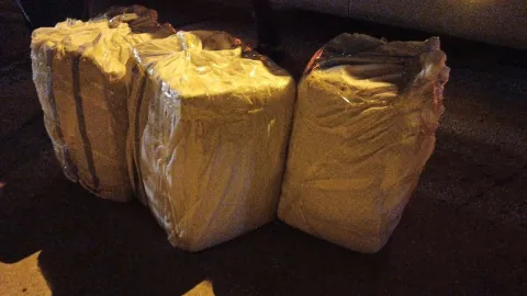 2 yolcu otobüsünde ele geçirildi: Değeri 22 milyon TL