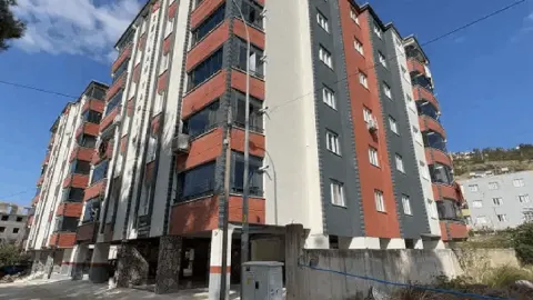 20 günlük eşini öldürüp intihar etti