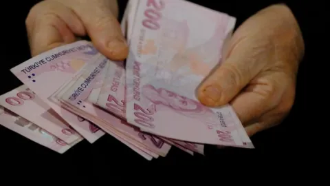 2027’de emekliye enflasyonun üzerinde zam sinyali: Seçim ekonomisinin ilk adımı mı?