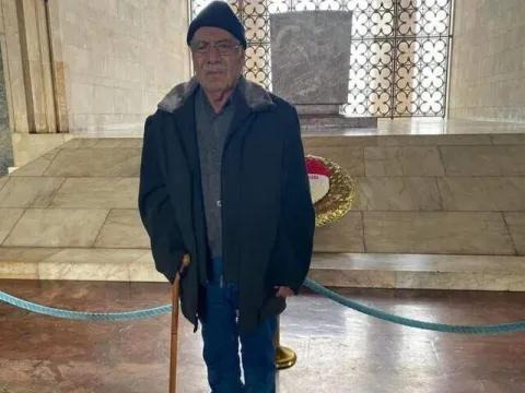 Öldürdüğü babasıyla bir gün yaşadı! Videosunu çekti - fotoğraf 2