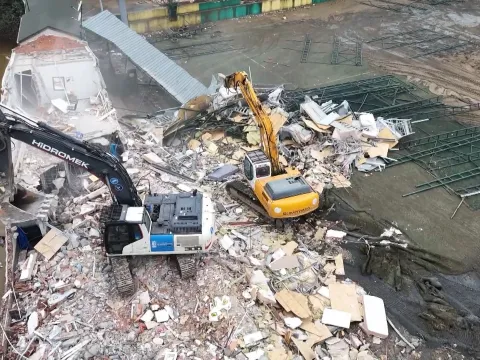 Ayazağa'da selin ardından arama ve yıkım çalışmaları sürüyor - fotoğraf 3
