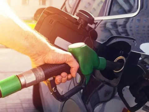 SON DAKİKA BENZİN İNDİRİMİ: Benzine İndirim Mi Geliyor? 19 Ekim Benzin, Mazot, LPG Güncel Akaryakıt Fiyatları Ne? İstanbul, Ankara, İzmir Benzin Fiyatları - fotoğraf 2