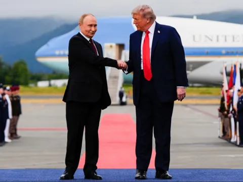 Zelenski küplere bindi: Trump'tan tek kelimelik yanıt... ABD'den Rusya'ya teşekkür! 'Telefonu kapatmak istemediler' - fotoğraf 3
