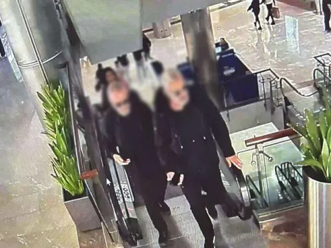 Sahte polisler iş insanını kaçırıp 10 milyonluk servetini gasp etti - fotoğraf 2