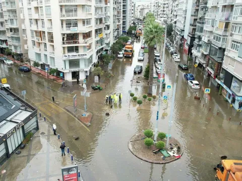 Prof. Dr. Türkeş: Bu tür afetlere yol açabilecek şiddetli yağışları bundan sonra da bekliyoruz - fotoğraf 3