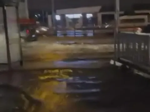 İstanbul'da sağanak alarmı! Pendik'te korkutan görüntü! - fotoğraf 3