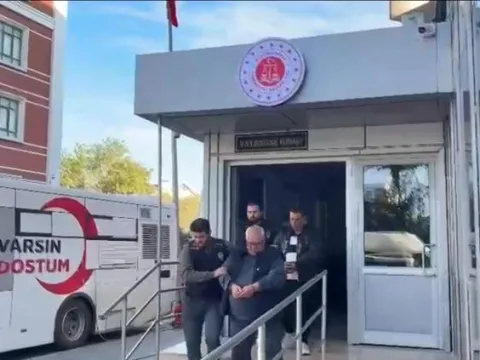 Büyükçekmece’de 5 kişiyi dolandıran 'sahte savcı' tutuklandı - fotoğraf 1