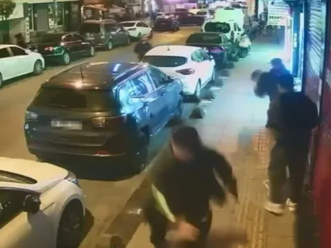 Esenler'de sokak ortasında silahlı düello: Birbirlerini vuran iki şüpheliden biri serbest - fotoğraf 3