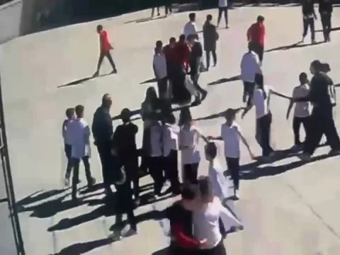 Zonguldak'ta kahraman öğretmen: Poğaça yerken boğulan öğrencisini Heimlich ile kurtardı - fotoğraf 3