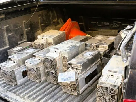 Kaçak elektrikle kripto para ürettiler! - fotoğraf 1
