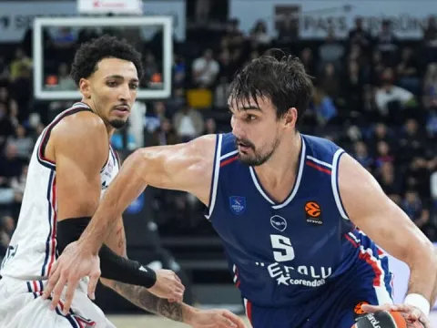 A.Efes, B.Münih'e diş geçiremedi! - fotoğraf 1
