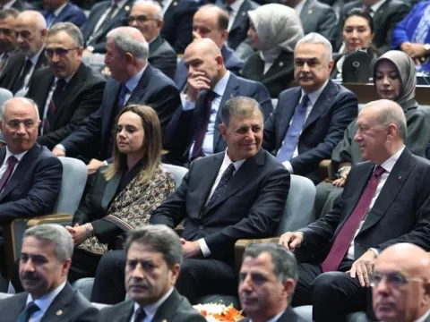 AK Parti'ye katılan Cemil Tugay konuştu: "Hayatım boyunca unutamayacağım bir gurur" - fotoğraf 3