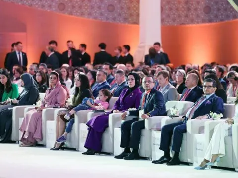 Emine Erdoğan ve Esra Albayrak'tan Özbekistan'da açıklamalar: Çocuklar bizim en önemli meselemiz - fotoğraf 3