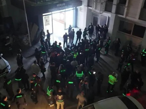 Mersin’de "rüşvet" operasyonunda 37 gözaltı - fotoğraf 1