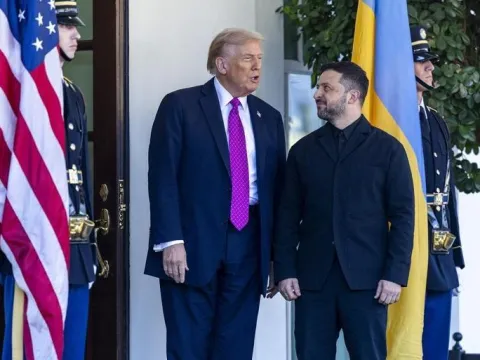 Zelenski’den Trump’a: "Vatanımız pazarlık konusu değildir" - fotoğraf 1
