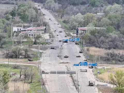 Rusya ve Ukrayna'dan duyurular geldi: Bir kentle sınırlı ateşkes başladı! Açlıkla boğuşuyorlar: Mayınlarla çevrili bölgede sıkışıp kaldılar... - fotoğraf 1