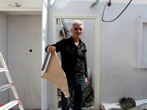 Adana'da fırtına çatıyı uçurdu! Evin sahibi o anları anlattı: Deprem oldu sandık - fotoğraf 4