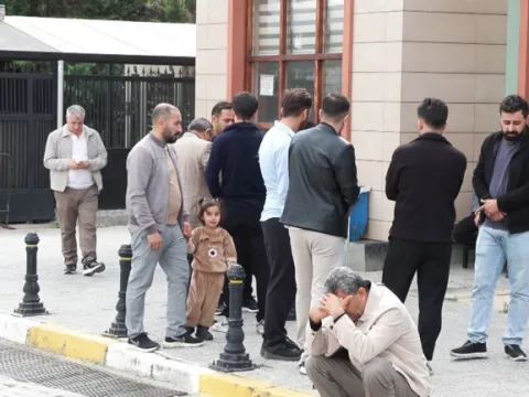 İstanbul’da facia: Yağmurlu havada çalıştırılan 19 yaşındaki işçi akıma kapılarak can verdi - fotoğraf 4