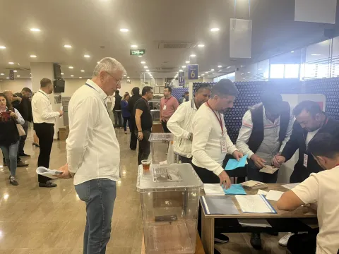 Sandık başına gitmeden ortalık karıştı! Ticaret Odası seçiminde arbede - fotoğraf 5