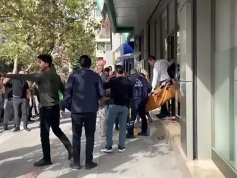 Bursa'da dehşet! 4 aylık hamile kadını bıçakladı: Nedeni telefon - fotoğraf 1