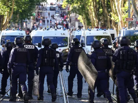 Macron protestolara hazır: 70 bin kişilik polis ordusu seferber edildi - fotoğraf 1