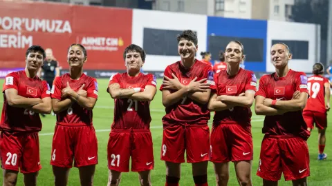 6 gollü maçta kazanan çıkmadı: A Milli Kadın Futbol Takımı Slovenya ile yenişemedi