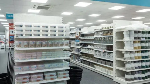 66 TL'ye satılan 600 şubeli market devi iflasın eşiğinde