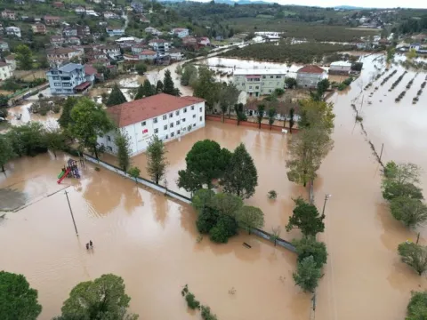 Şiddetli yağış birçok ilde etkisini sürdürüyor! - fotoğraf 3