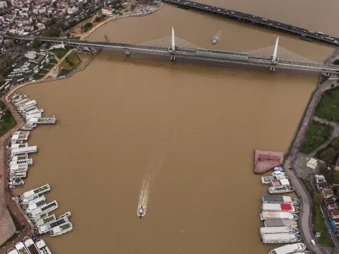 İstanbul Boğazı kahverengiye büründü - fotoğraf 4