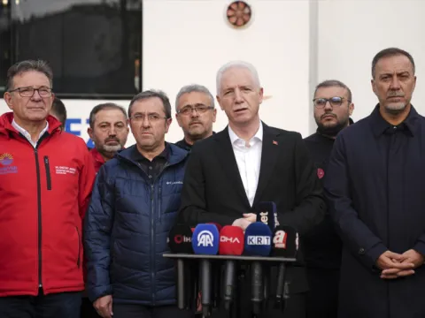 İstanbul Valisi Gül: Derenin ıslahıyla ilgili çalışmalar başladı - fotoğraf 1
