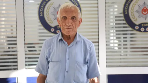 75 yaşındaki adamı evlilik vaadiyle kandırdı, baklava alırken kaçtı