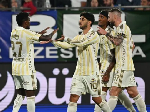 Fenerbahçe Rize'de 3 puanı 3 golle aldı! - fotoğraf 1