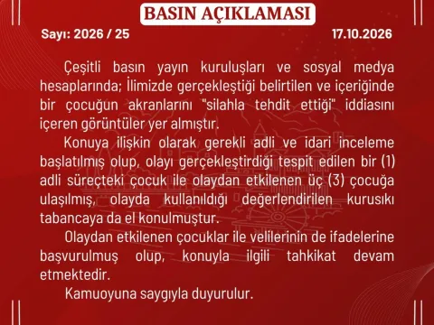 Dehşete düşüren görüntüler: Kurusıkı tabancayla tehdit edip kayda aldı - fotoğraf 3