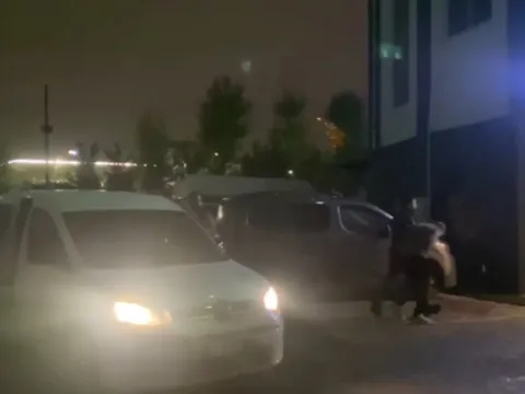 Sancaktepe'de pazar yerindeki bıçaklı kavgada yaralanan esnaf hayatını kaybetti: 2 şüpheli adliyede - fotoğraf 3