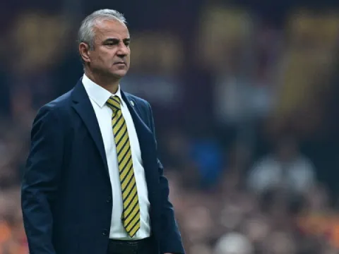 Fenerbahçe'de hareketli saatler: İsmail Kartal'dan istifa kararı gelebilir! - fotoğraf 1